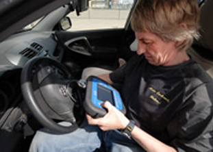 Master Locksmith provides mobile diagnostics and re-entry services